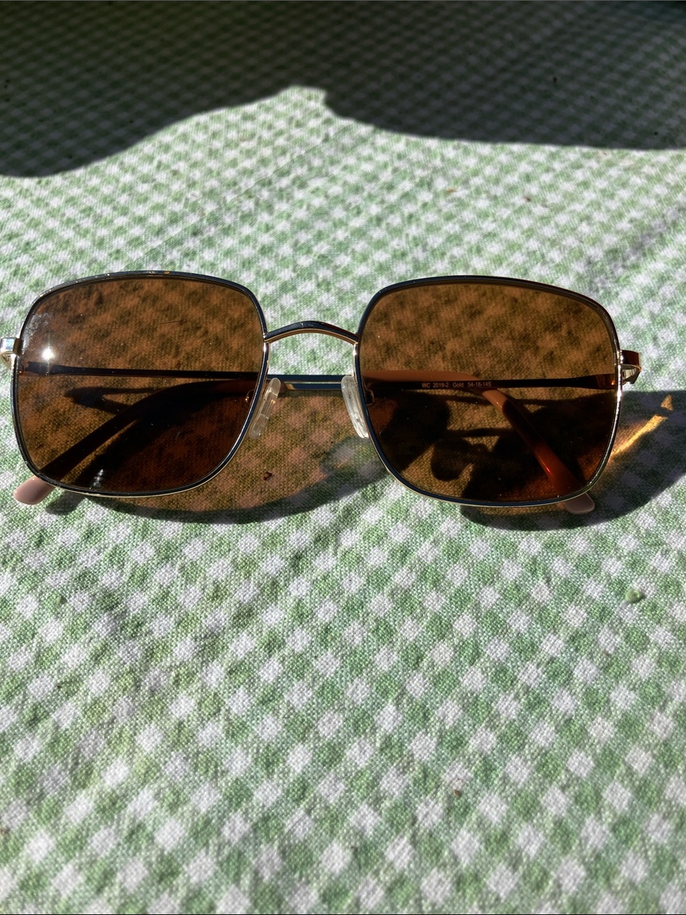Gold tone magnifying sunglasses amber lenses 2.0 magnification